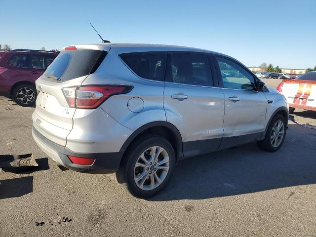Photo 3 from auction – 2017 FORD ESCAPE SE with VIN 1FMCU9GDXHUB53063
