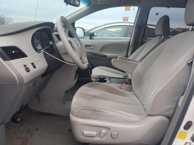Photo 7 from auction – 2013 TOYOTA SIENNA LE with VIN 5TDJK3DC2DS060093
