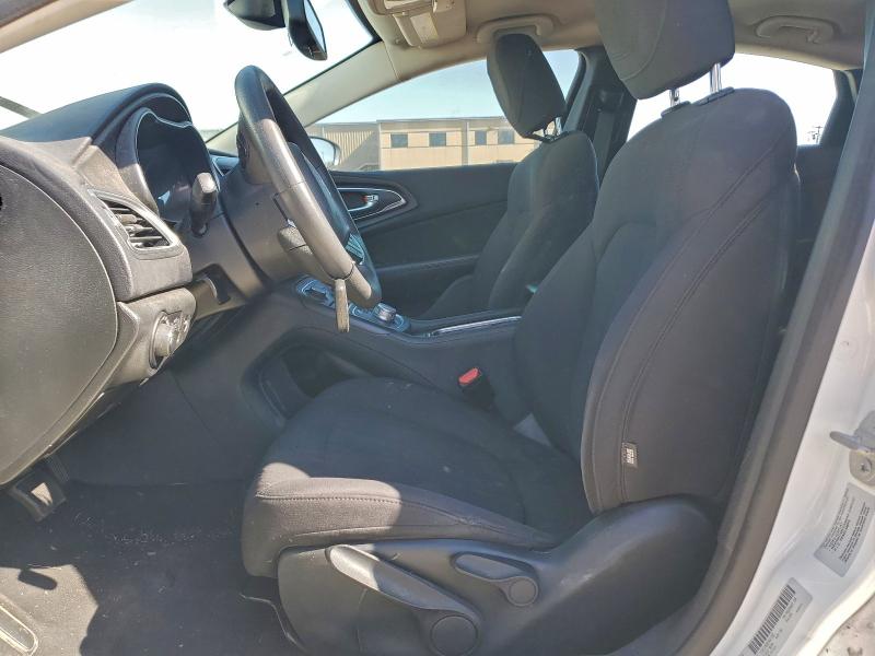 Photo 7 from auction – 2015 CHRYSLER 200 LIMITE with VIN 1C3CCCAB9FN621355