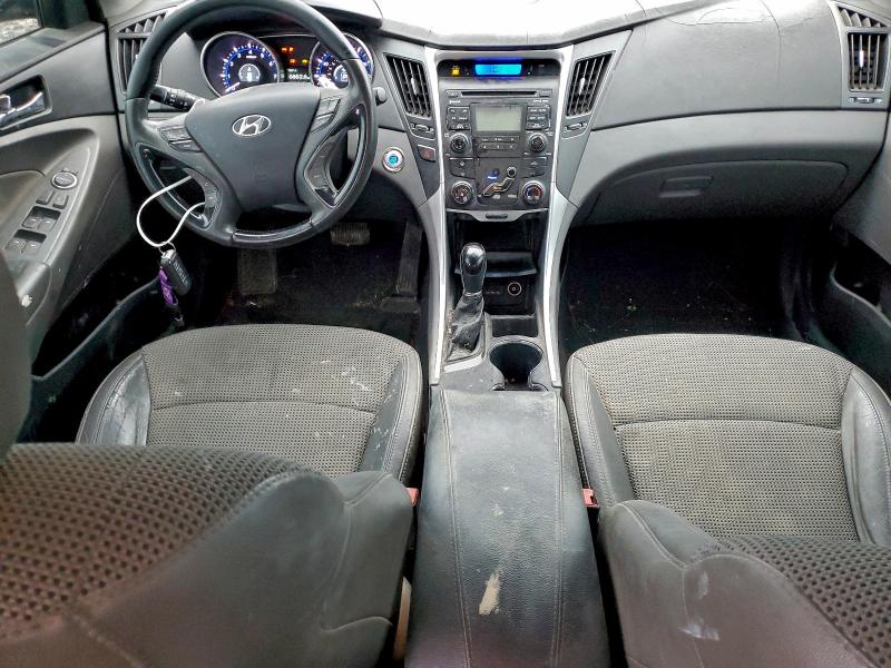 Photo 8 from auction – 2011 HYUNDAI SONATA SE with VIN 5NPEC4AC0BH148572