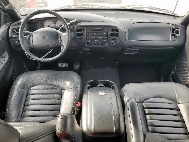 Photo 8 from auction – 2000 FORD F150 with VIN 2FTRX07L6YCB12471