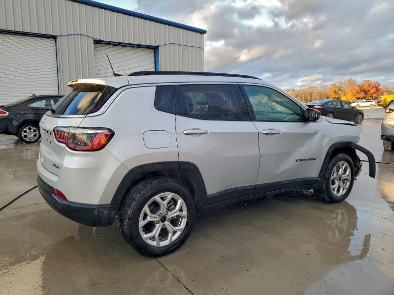 Photo 3 from auction – 2025 JEEP COMPASS LA with VIN 3C4NJDBN0ST534057