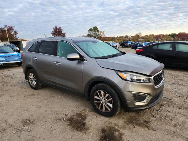 Photo 4 from auction – 2016 KIA SORENTO LX with VIN 5XYPG4A31GG102485