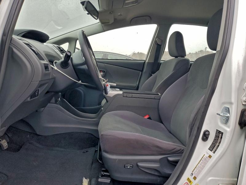 Photo 7 from auction – 2014 TOYOTA PRIUS V with VIN JTDZN3EU4E3321051