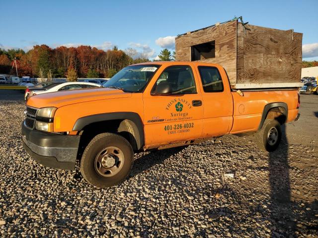 CHEVROLET SILVERADO 2006 with VIN 1GCHC29U36E246290 - Photo from auction