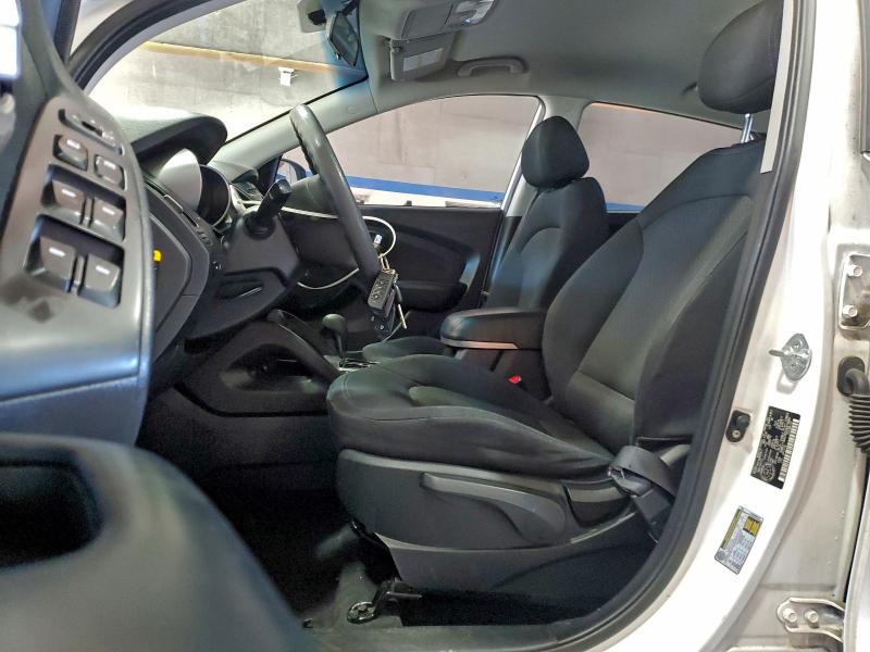 Photo 7 from auction – 2013 HYUNDAI TUCSON GL with VIN KM8JT3AC0DU647840