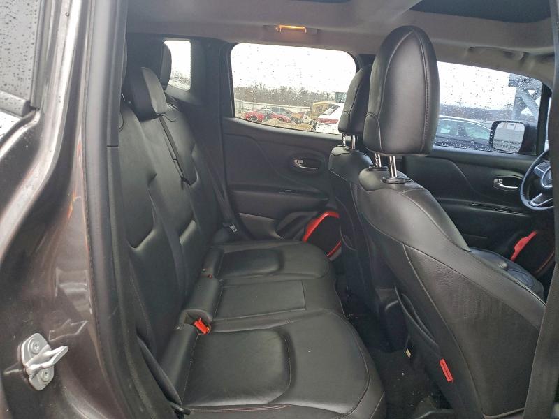 Photo 11 from auction – 2017 JEEP RENAGADE with VIN ZACCJBCB0HPF94162