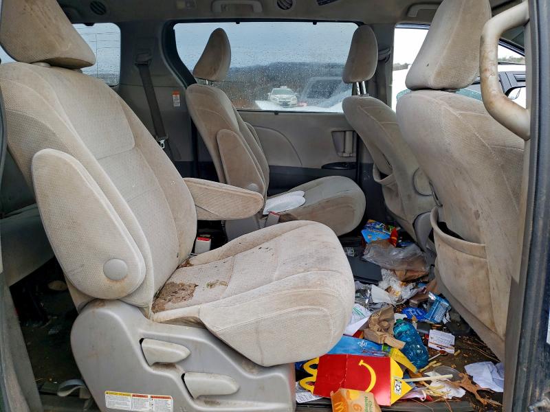 Photo 11 from auction – 2015 TOYOTA SIENNA LE with VIN 5TDJK3DC6FS095741