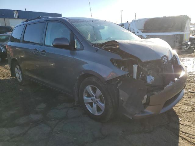 Photo 4 from auction – 2013 TOYOTA SIENNA LE with VIN 5TDKK3DC6DS340023