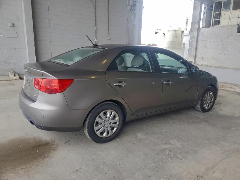 Photo 3 from auction – 2010 KIA FORTE EX with VIN KNAFU4A20A5100493
