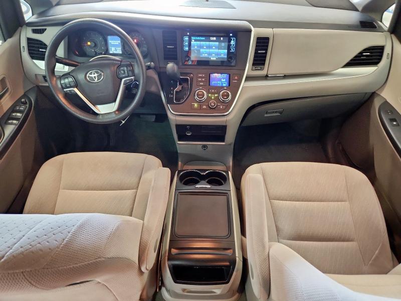 Photo 8 from auction – 2016 TOYOTA SIENNA LE with VIN 5TDKK3DC2GS730914