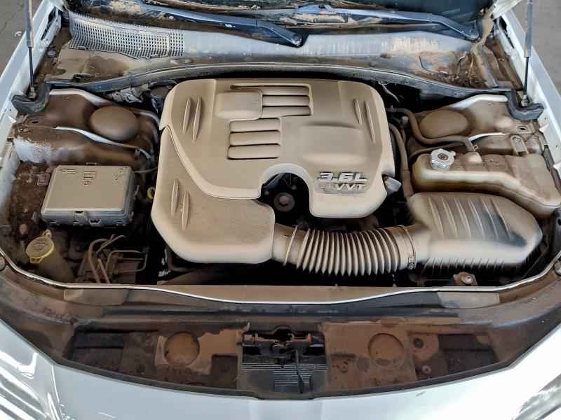 Photo 11 from auction – 2012 CHRYSLER 300 LIMITE with VIN 2C3CCACG7CH180729