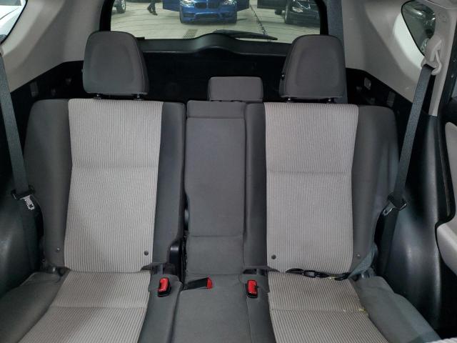 Photo 10 from auction – 2015 TOYOTA RAV4 LE with VIN JTMBFREV2FJ043371