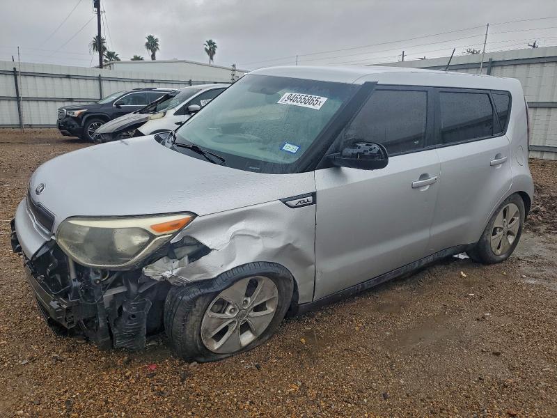 KIA SOUL 2015 with VIN KNDJN2A29F7817386 - Photo from auction