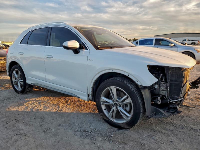 Photo 4 from auction – 2022 AUDI Q3 PREMIUM with VIN WA1EECF35N1149381