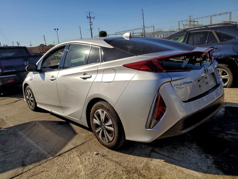 Photo 2 from auction – 2018 TOYOTA PRIUS PRIME with VIN JTDKARFP4J3071927