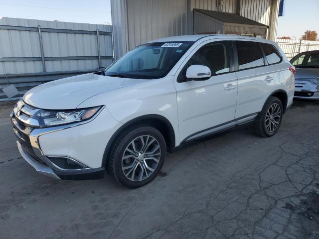 MITSUBISHI OUTLANDER 2016 with VIN JA4AZ3A33GZ017198 - Photo from auction