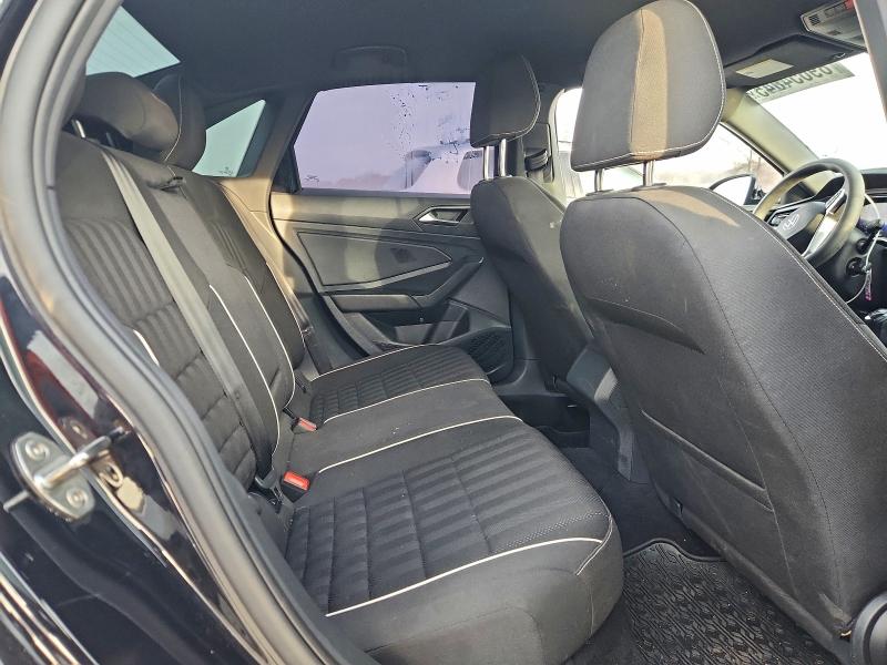 Photo 10 from auction – 2023 VOLKSWAGEN JETTA with VIN 3VWBM7BU8PM043074