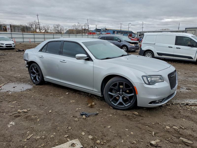 Photo 4 from auction – 2021 CHRYSLER 300 with VIN 2C3CCABG7MH525552