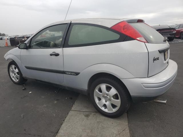 Photo 2 from auction – 2000 FORD FOCUS ZX3 with VIN 3FAFP3138YR227535