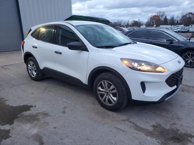 Photo 4 from auction – 2022 FORD ESCAPE S with VIN 1FMCU9F61NUB54326
