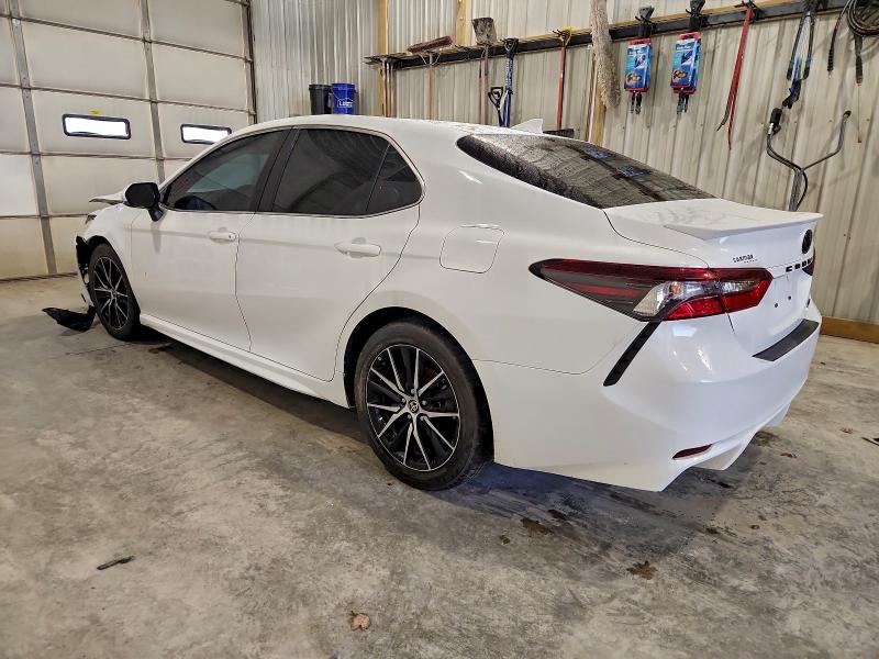 Photo 2 from auction – 2022 TOYOTA CAMRY SE with VIN 4T1G11BK4NU065221
