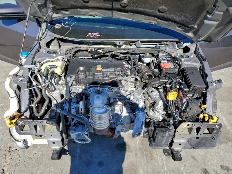 Photo 11 from auction – 2016 HONDA CIVIC LX with VIN 2HGFC2F55GH559275