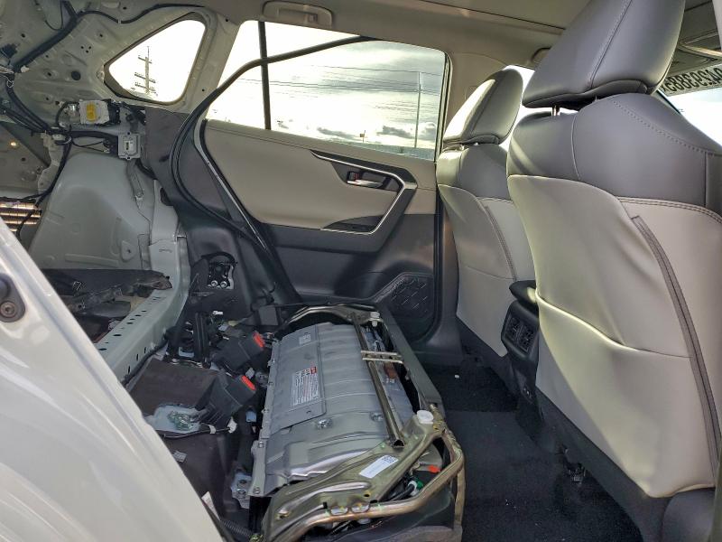 Photo 11 from auction – 2022 TOYOTA RAV4 LIMIT with VIN 4T3D6RFVXNU069594