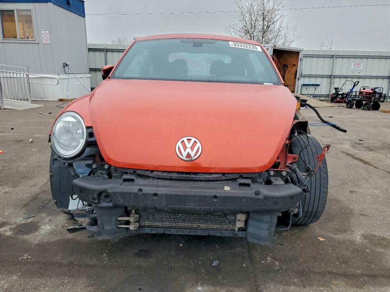 Photo 5 from auction – 2018 VOLKSWAGEN BEETLE S with VIN 3VWFD7AT9JM700899
