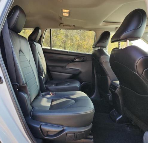 Photo 11 from auction – 2023 TOYOTA HIGHLANDER with VIN 5TDKDRAH4PS019163
