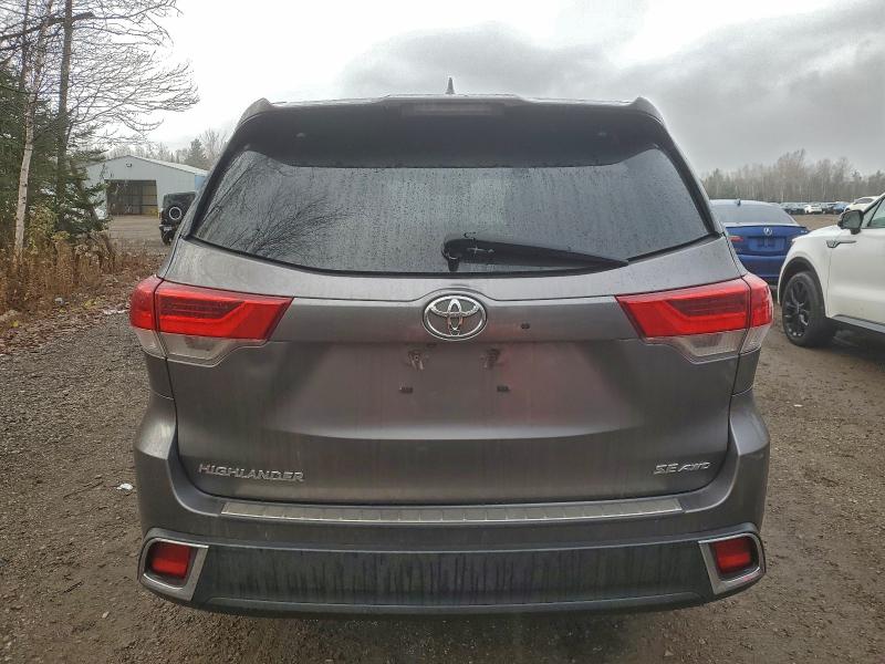 Photo 6 from auction – 2018 TOYOTA HIGHLANDER with VIN 5TDJZRFHXJS536349
