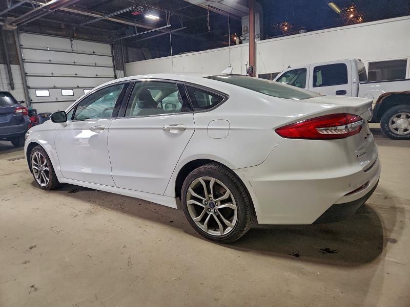Photo 2 from auction – 2019 FORD FUSION with VIN 3FA6P0CD1KR260372
