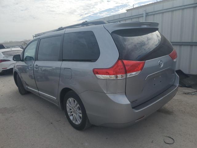 Photo 2 from auction – 2012 TOYOTA SIENNA XLE with VIN 5TDYK3DC5CS244361