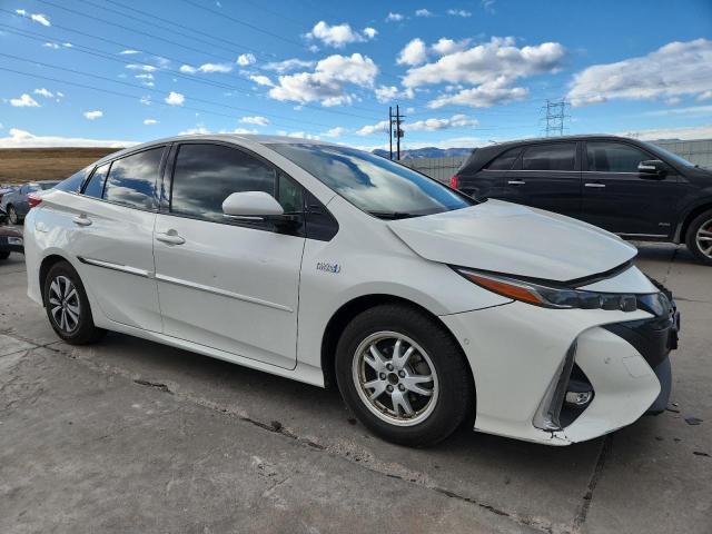 Photo 4 from auction – 2018 TOYOTA PRIUS PRIM with VIN JTDKARFP8J3088195