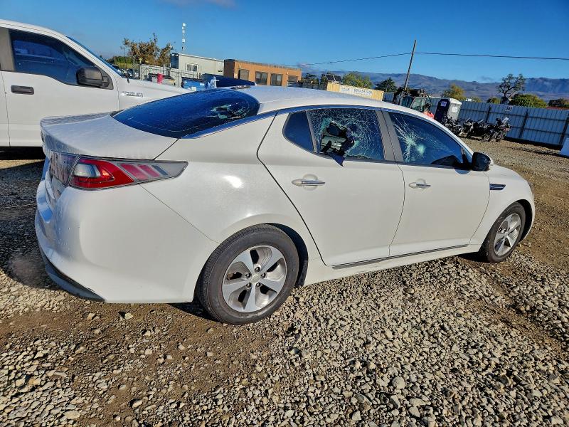 Photo 3 from auction – 2015 KIA OPTIMA HYB with VIN KNAGM4AD5F5084269