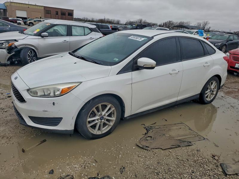 FORD FOCUS SE 2015 with VIN 1FADP3F26FL263436 - Photo from auction