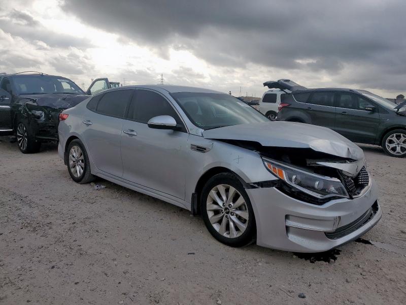 Photo 4 from auction – 2017 KIA OPTIMA EX with VIN 5XXGU4L39HG169895