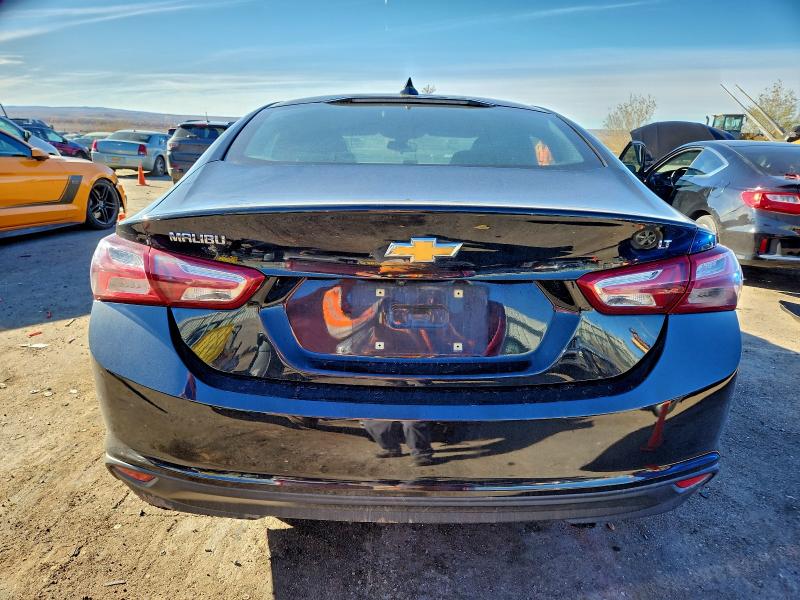 Photo 6 from auction – 2021 CHEVROLET MALIBU LT with VIN 1G1ZD5ST6MF059551