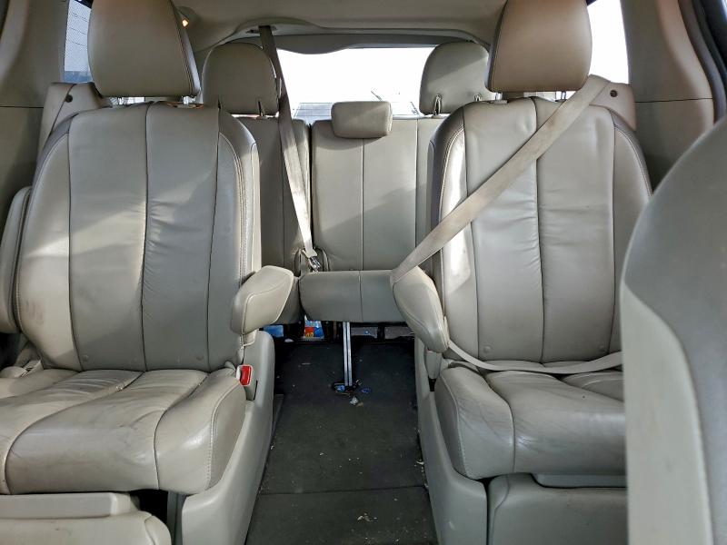 Photo 10 from auction – 2011 TOYOTA SIENNA XLE with VIN 5TDDK3DC8BS016951