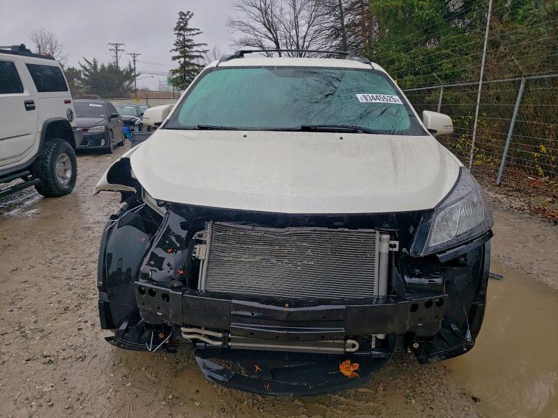 Photo 5 from auction – 2014 CHEVROLET TRAVERSE L with VIN 1GNKVGKDXEJ255136