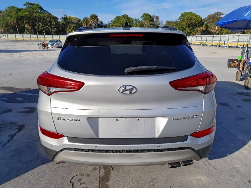 Photo 6 from auction – 2017 HYUNDAI TUCSON LIM with VIN KM8J33A25HU463586
