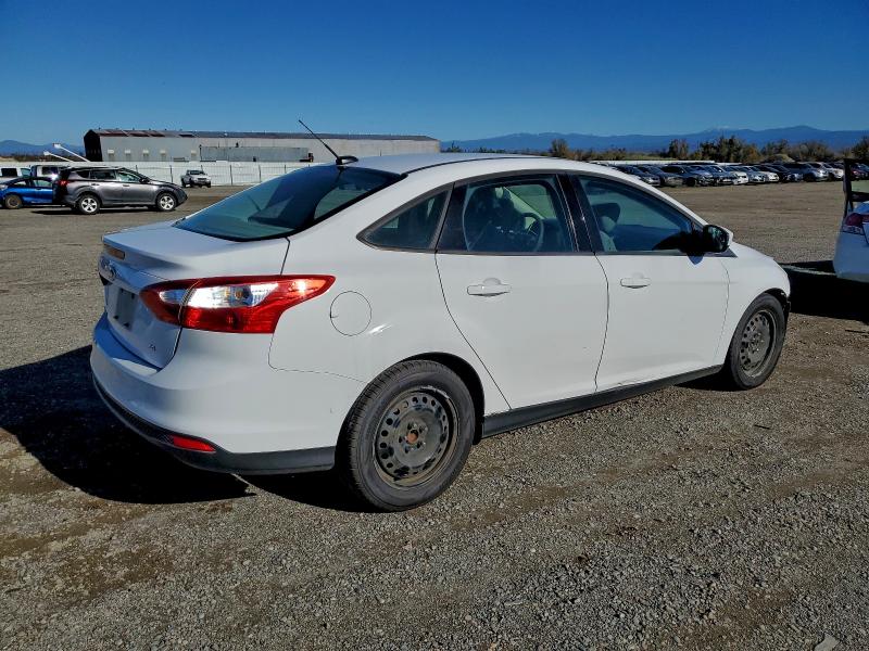 Photo 3 from auction – 2012 FORD FOCUS SE with VIN 1FAHP3F2XCL274162