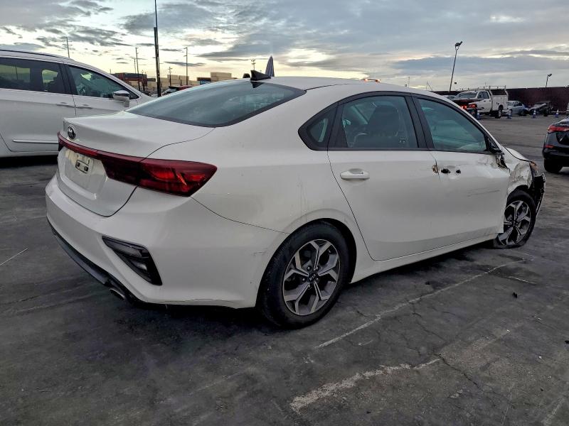 Photo 3 from auction – 2021 KIA FORTE with VIN 3KPF24AD8ME303389