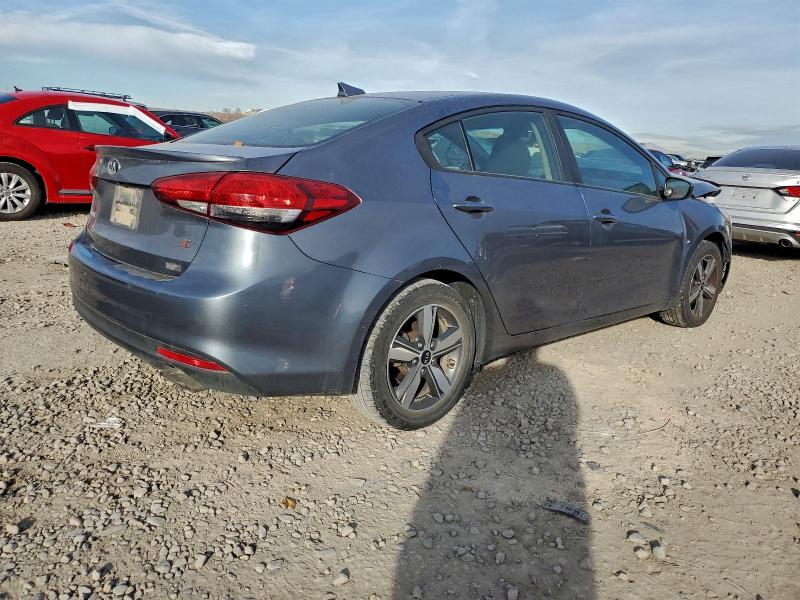 Photo 3 from auction – 2018 KIA FORTE with VIN 3KPFL4A73JE189255