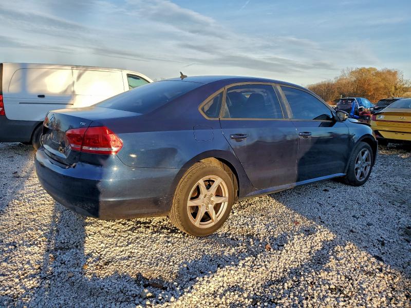 Photo 3 from auction – 2014 VOLKSWAGEN PASSAT S with VIN 1VWAS7A31EC111580