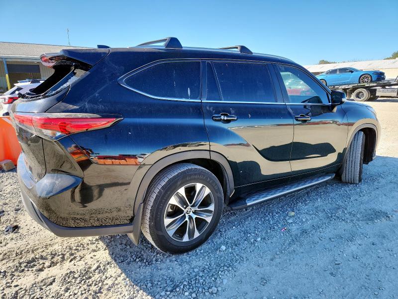 Photo 3 from auction – 2023 TOYOTA HIGHLANDER with VIN 5TDKDRAH4PS038957