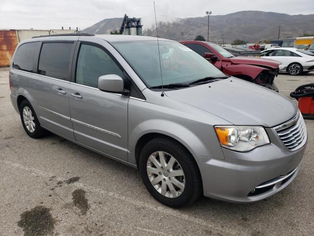Photo 4 from auction – 2016 CHRYSLER TOWN & COU with VIN 2C4RC1BG1GR296483