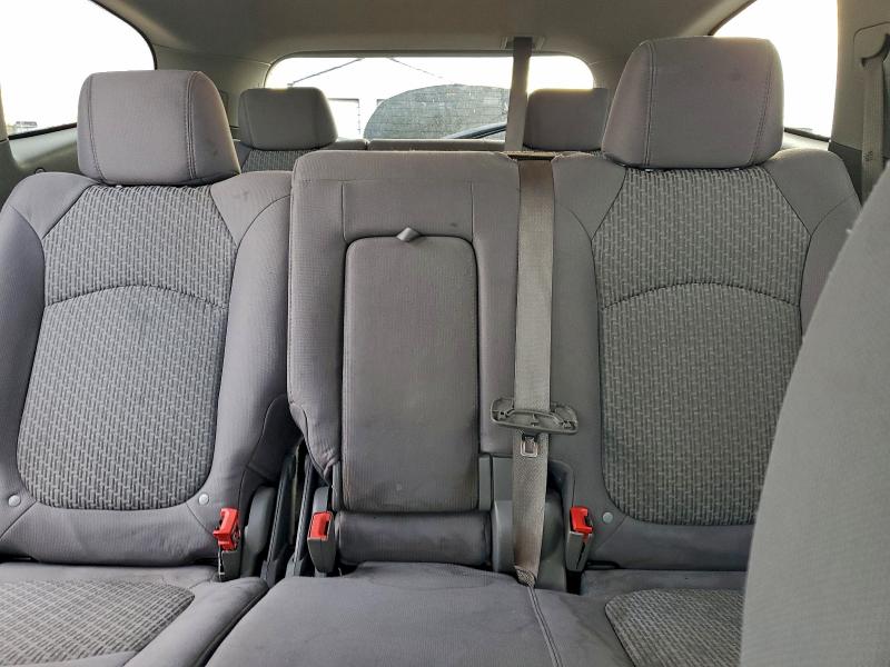 Photo 10 from auction – 2010 CHEVROLET TRAVERSE L with VIN 1GNLVEED4AS143649