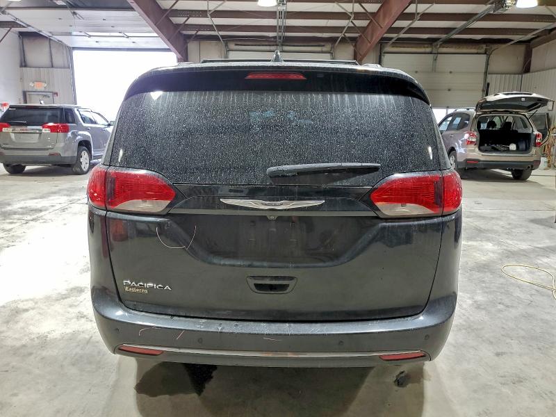 Photo 6 from auction – 2017 CHRYSLER PACIFICA with VIN 2C4RC1BG7HR710500