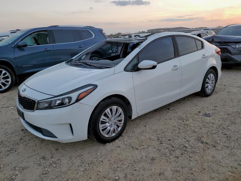KIA FORTE 2017 with VIN 3KPFK4A74HE066271 - Photo from auction